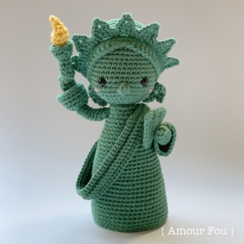 Lady Liberty amigurumi pattern by Amour Fou